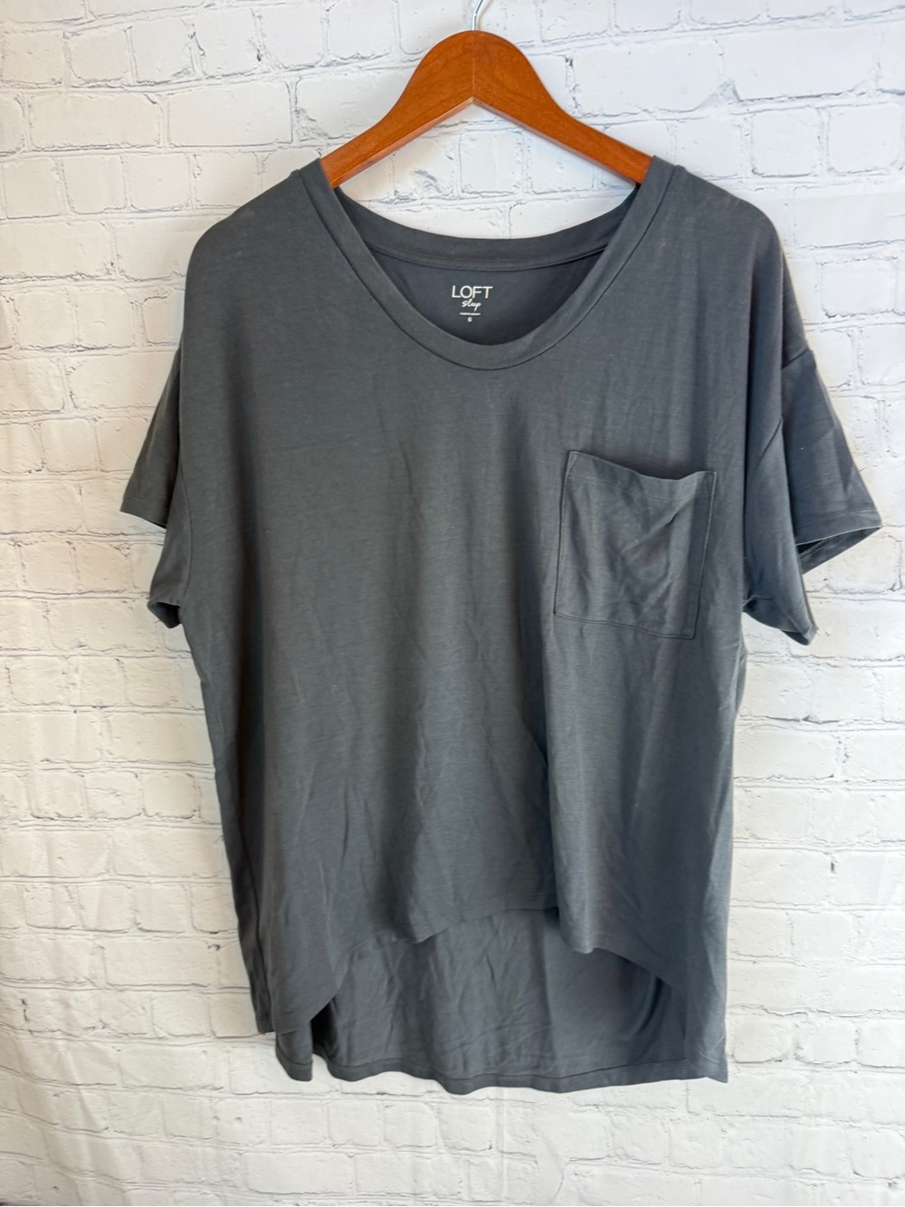 LOFT Gray Short Sleeve Pocket Tee